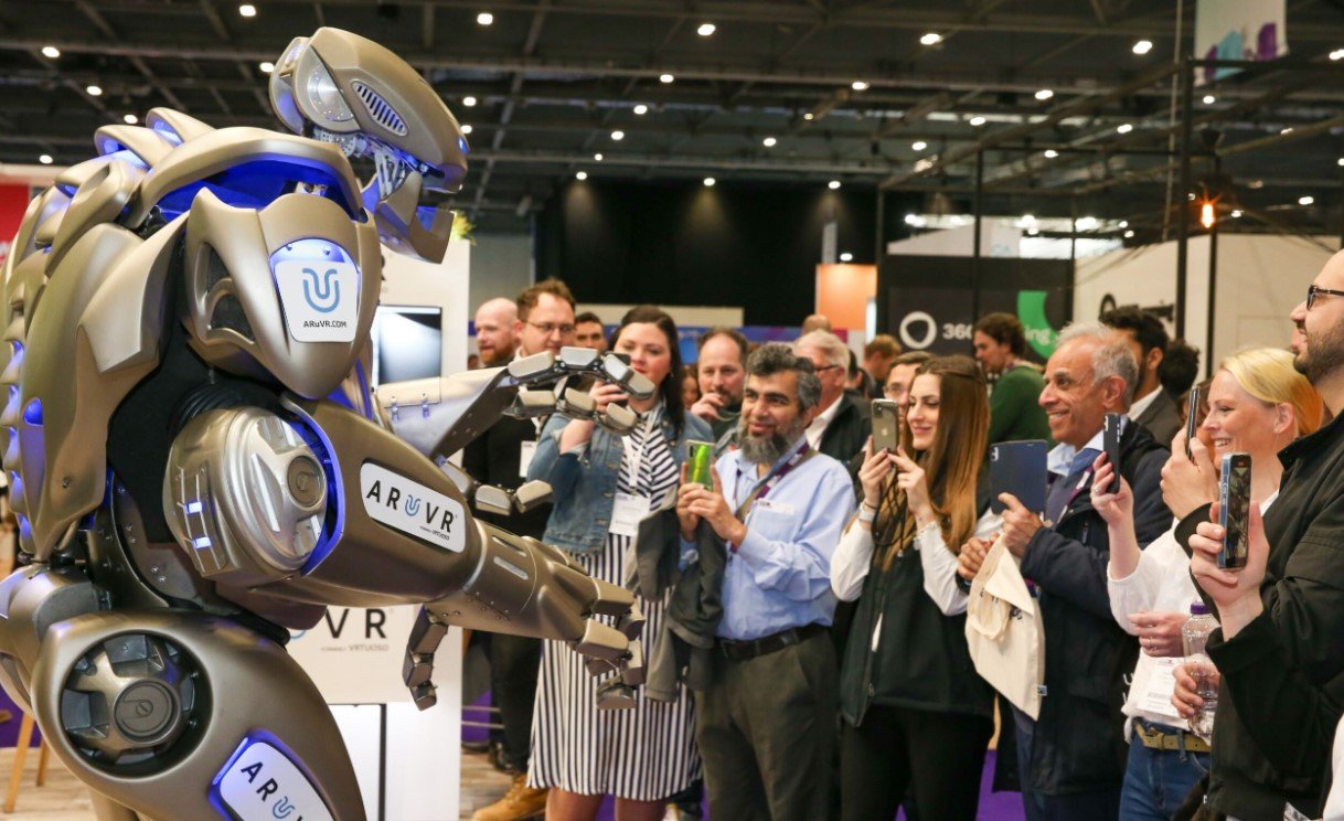 SGP Solent FutureScape Titan the Robot with Audience