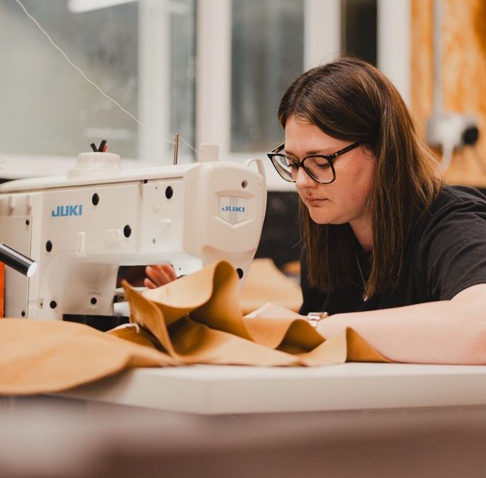 Sewing machinist